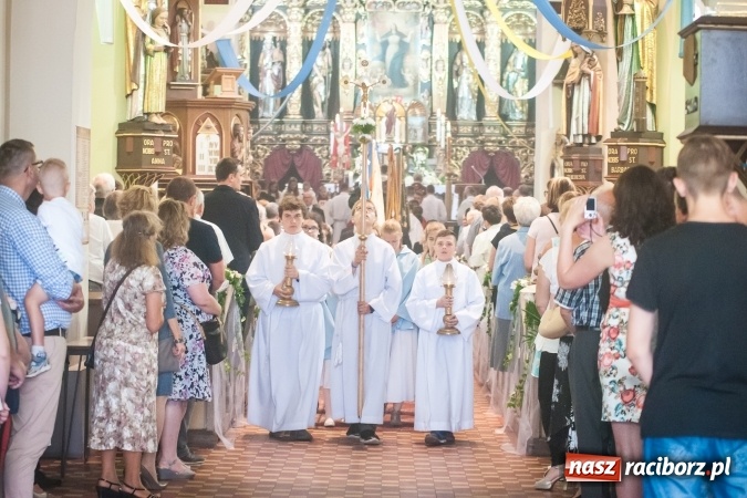 Zdjęcie w galerii na portalu naszraciborz.pl: Parafia WNMP dała Kościołowi nowego kapłana. Prymicje ks. Patryka Wramby  wiadomości z regionu