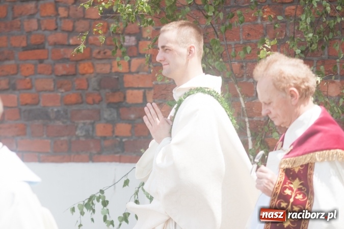 Zdjęcie w galerii na portalu naszraciborz.pl: Parafia WNMP dała Kościołowi nowego kapłana. Prymicje ks. Patryka Wramby  wiadomości z regionu