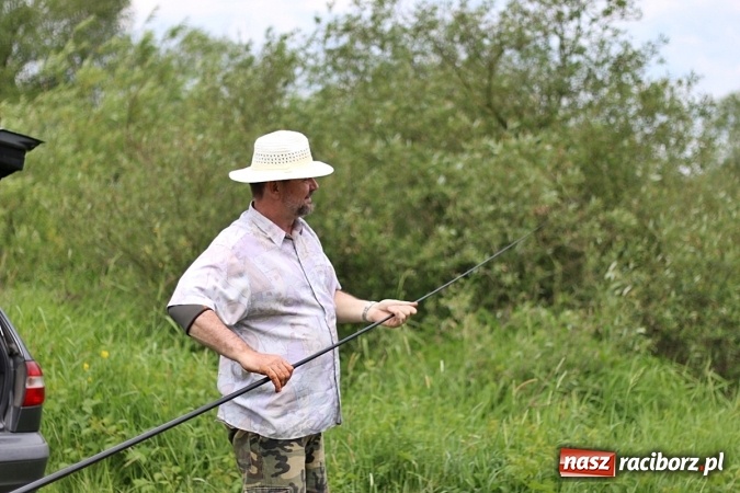Zdjęcie w galerii na portalu naszraciborz.pl: Bezpieczny wypoczynek i zawody wędkarskie w Łęgu wiadomości z regionu