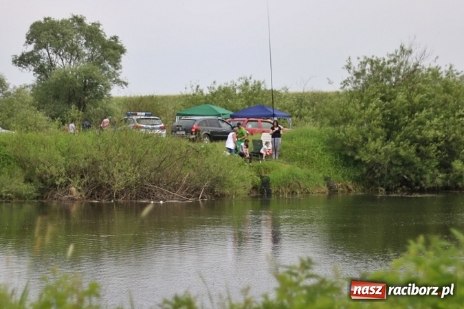 Zdjęcie w galerii na portalu naszraciborz.pl: Bezpieczny wypoczynek i zawody wędkarskie w Łęgu wiadomości z regionu