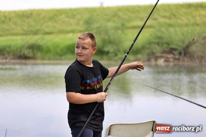 Zdjęcie w galerii na portalu naszraciborz.pl: Bezpieczny wypoczynek i zawody wędkarskie w Łęgu wiadomości z regionu