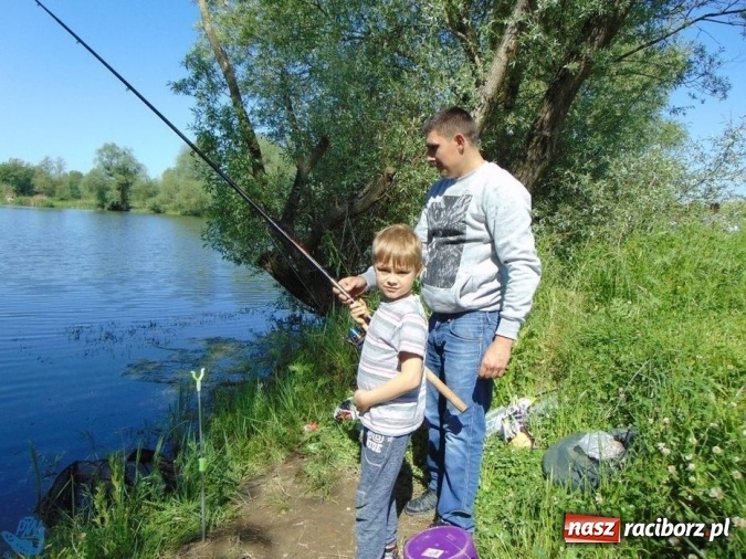 Zdjęcie w galerii na portalu naszraciborz.pl: Wędkarski Dzień Dziecka Koła Racibórz Miasto  wiadomości z regionu