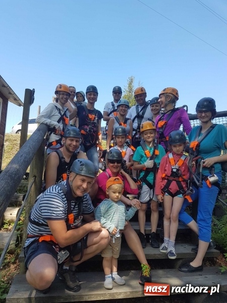 Zdjęcie w galerii na portalu naszraciborz.pl: Pracownicy firmy Dentica24 na rodzinnym pikniku w Ustroniu wiadomości z regionu