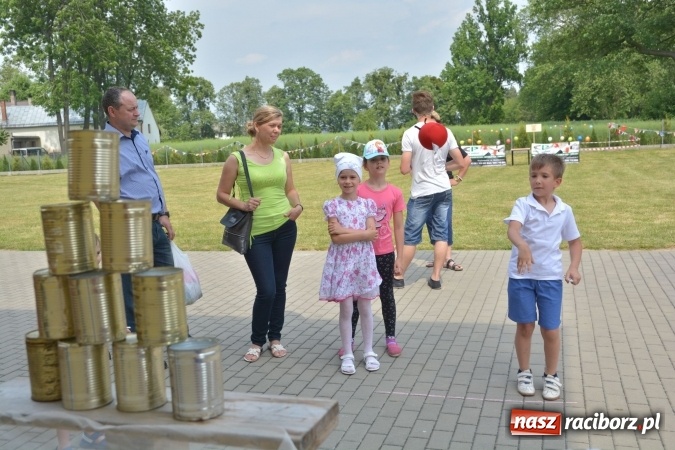 Zdjęcie w galerii na portalu naszraciborz.pl: Familiada i inne atrakcje na festynie rodzinnym w Krzyżanowicach wiadomości z regionu