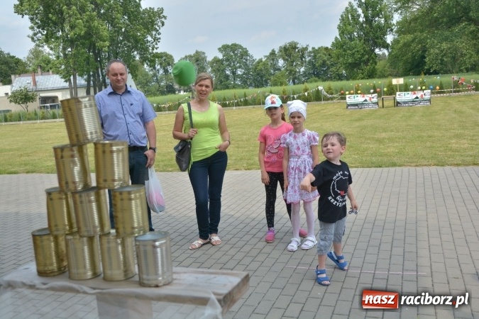 Zdjęcie w galerii na portalu naszraciborz.pl: Familiada i inne atrakcje na festynie rodzinnym w Krzyżanowicach wiadomości z regionu