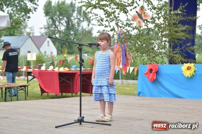 Zdjęcie w galerii na portalu naszraciborz.pl: Familiada i inne atrakcje na festynie rodzinnym w Krzyżanowicach wiadomości z regionu