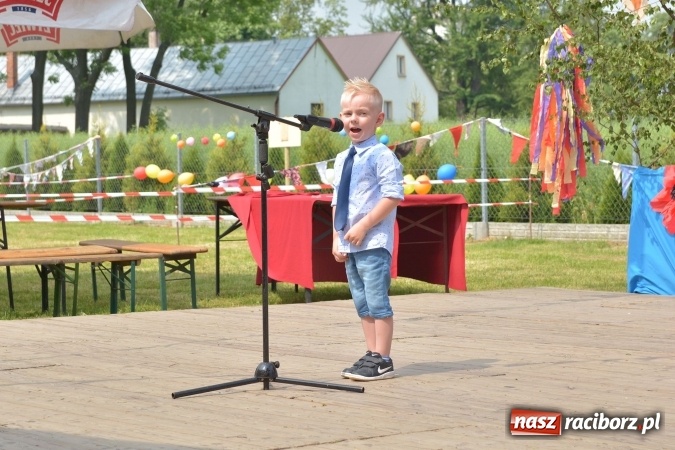 Zdjęcie w galerii na portalu naszraciborz.pl: Familiada i inne atrakcje na festynie rodzinnym w Krzyżanowicach wiadomości z regionu