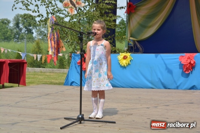 Zdjęcie w galerii na portalu naszraciborz.pl: Familiada i inne atrakcje na festynie rodzinnym w Krzyżanowicach wiadomości z regionu