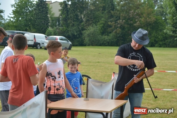 Zdjęcie w galerii na portalu naszraciborz.pl: Familiada i inne atrakcje na festynie rodzinnym w Krzyżanowicach wiadomości z regionu