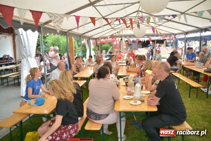 Zdjęcie w galerii na portalu naszraciborz.pl: Familiada i inne atrakcje na festynie rodzinnym w Krzyżanowicach wiadomości z regionu