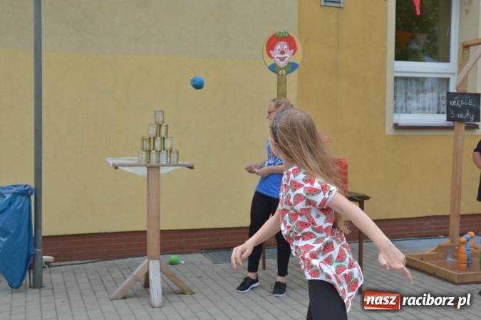 Zdjęcie w galerii na portalu naszraciborz.pl: Familiada i inne atrakcje na festynie rodzinnym w Krzyżanowicach wiadomości z regionu