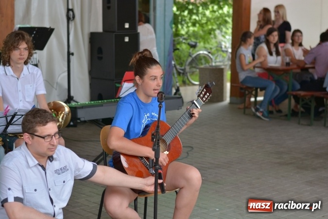 Zdjęcie w galerii na portalu naszraciborz.pl: Familiada i inne atrakcje na festynie rodzinnym w Krzyżanowicach wiadomości z regionu