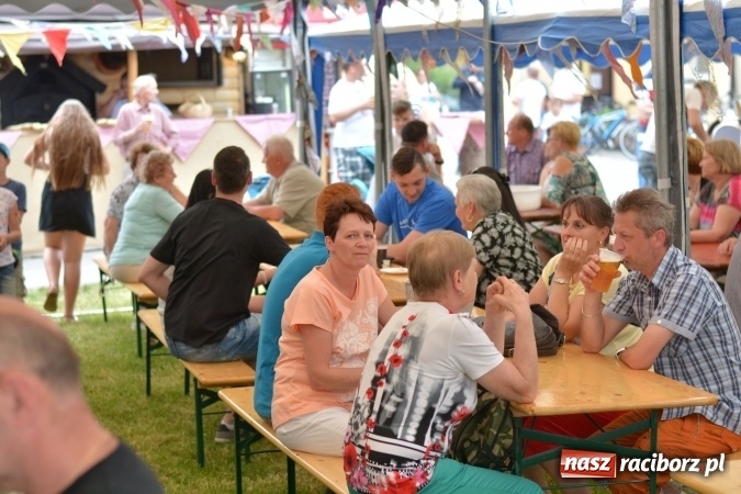 Zdjęcie w galerii na portalu naszraciborz.pl: Familiada i inne atrakcje na festynie rodzinnym w Krzyżanowicach wiadomości z regionu