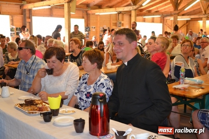 Zdjęcie w galerii na portalu naszraciborz.pl: Rodzinny piknik na siedemdziesięciolecie Przedszkola w Rudach wiadomości z regionu