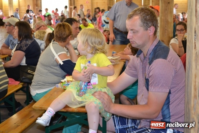 Zdjęcie w galerii na portalu naszraciborz.pl: Rodzinny piknik na siedemdziesięciolecie Przedszkola w Rudach wiadomości z regionu