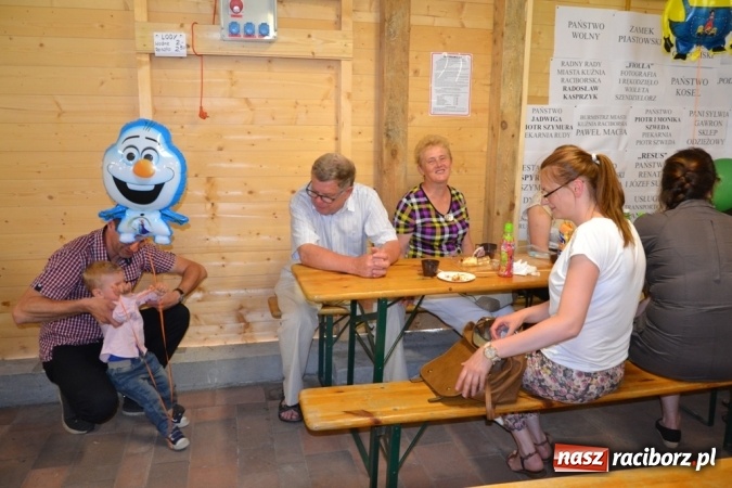 Zdjęcie w galerii na portalu naszraciborz.pl: Rodzinny piknik na siedemdziesięciolecie Przedszkola w Rudach wiadomości z regionu