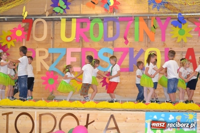 Zdjęcie w galerii na portalu naszraciborz.pl: Rodzinny piknik na siedemdziesięciolecie Przedszkola w Rudach wiadomości z regionu