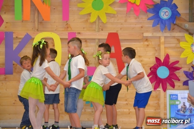 Zdjęcie w galerii na portalu naszraciborz.pl: Rodzinny piknik na siedemdziesięciolecie Przedszkola w Rudach wiadomości z regionu