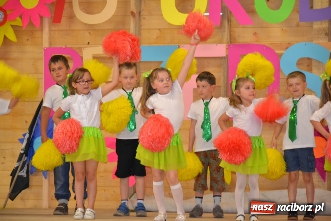 Zdjęcie w galerii na portalu naszraciborz.pl: Rodzinny piknik na siedemdziesięciolecie Przedszkola w Rudach wiadomości z regionu