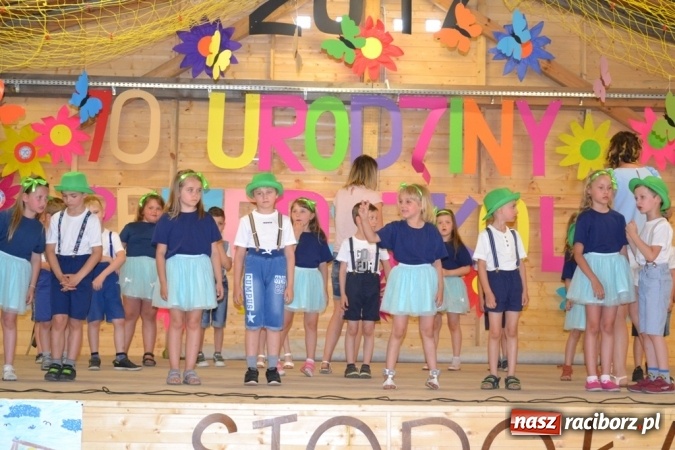 Zdjęcie w galerii na portalu naszraciborz.pl: Rodzinny piknik na siedemdziesięciolecie Przedszkola w Rudach wiadomości z regionu