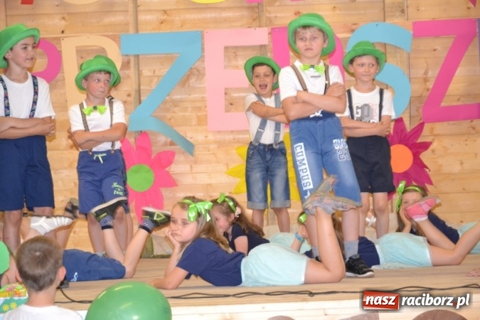 Zdjęcie w galerii na portalu naszraciborz.pl: Rodzinny piknik na siedemdziesięciolecie Przedszkola w Rudach wiadomości z regionu