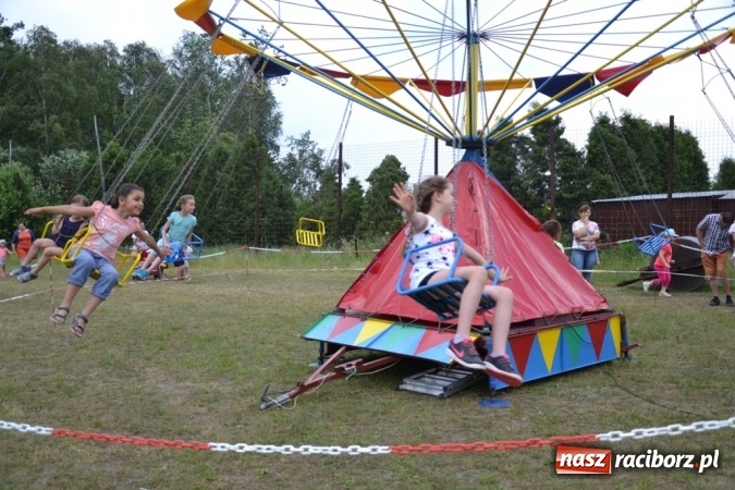 Zdjęcie w galerii na portalu naszraciborz.pl: Rodzinny piknik na siedemdziesięciolecie Przedszkola w Rudach wiadomości z regionu