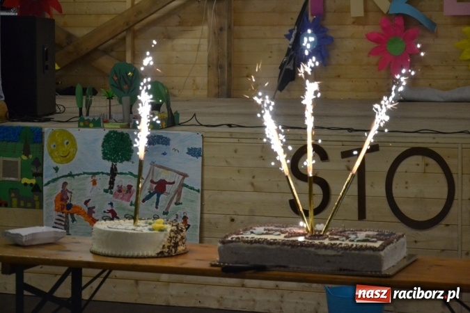 Zdjęcie w galerii na portalu naszraciborz.pl: Rodzinny piknik na siedemdziesięciolecie Przedszkola w Rudach wiadomości z regionu