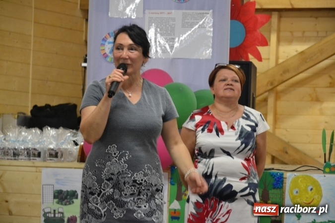 Zdjęcie w galerii na portalu naszraciborz.pl: Rodzinny piknik na siedemdziesięciolecie Przedszkola w Rudach wiadomości z regionu