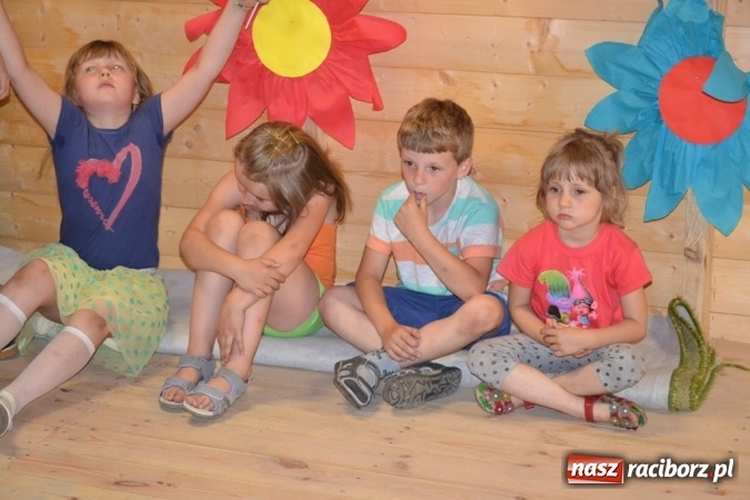 Zdjęcie w galerii na portalu naszraciborz.pl: Rodzinny piknik na siedemdziesięciolecie Przedszkola w Rudach wiadomości z regionu