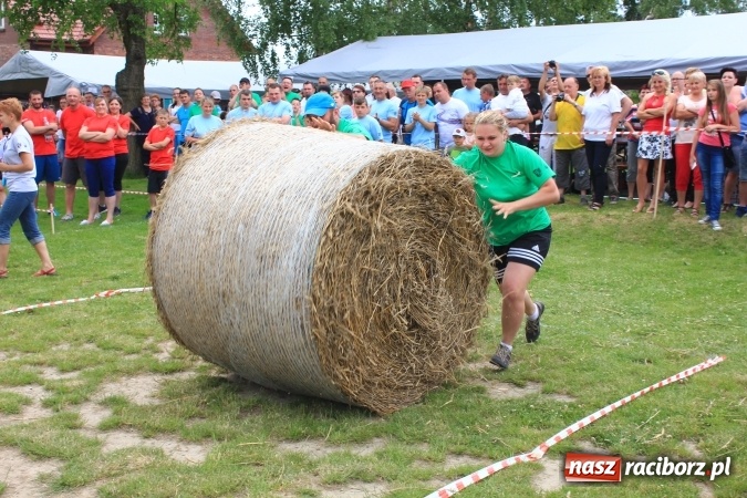 Zdjęcie w galerii na portalu naszraciborz.pl: Burzowy turniej sołectw w Łańcach. Zwyciężyła drużyna z Pogrzebienia!  wiadomości z regionu