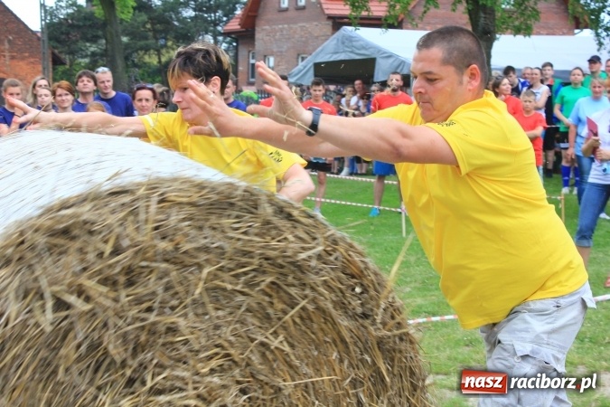 Zdjęcie w galerii na portalu naszraciborz.pl: Burzowy turniej sołectw w Łańcach. Zwyciężyła drużyna z Pogrzebienia!  wiadomości z regionu