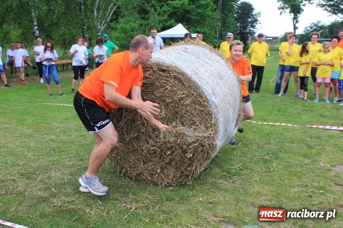 Zdjęcie w galerii na portalu naszraciborz.pl: Burzowy turniej sołectw w Łańcach. Zwyciężyła drużyna z Pogrzebienia!  wiadomości z regionu