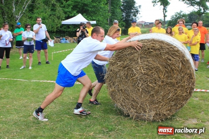 Zdjęcie w galerii na portalu naszraciborz.pl: Burzowy turniej sołectw w Łańcach. Zwyciężyła drużyna z Pogrzebienia!  wiadomości z regionu