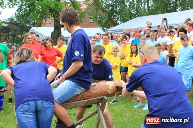 Zdjęcie w galerii na portalu naszraciborz.pl: Burzowy turniej sołectw w Łańcach. Zwyciężyła drużyna z Pogrzebienia!  wiadomości z regionu