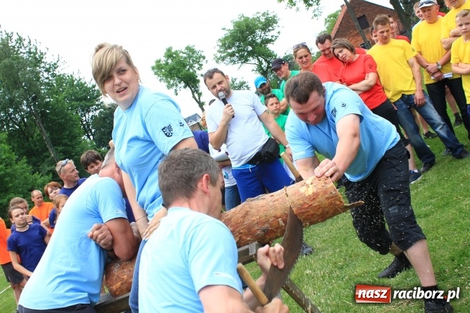 Zdjęcie w galerii na portalu naszraciborz.pl: Burzowy turniej sołectw w Łańcach. Zwyciężyła drużyna z Pogrzebienia!  wiadomości z regionu