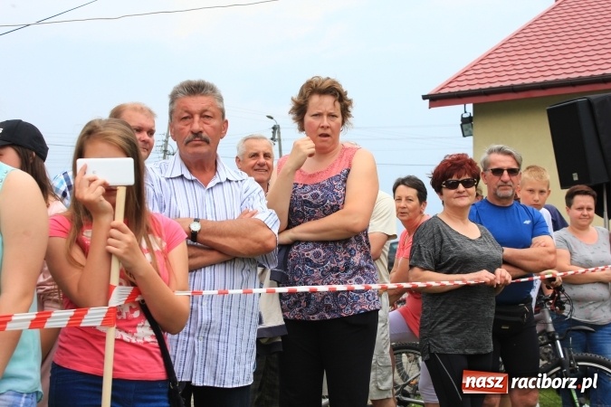 Zdjęcie w galerii na portalu naszraciborz.pl: Burzowy turniej sołectw w Łańcach. Zwyciężyła drużyna z Pogrzebienia!  wiadomości z regionu