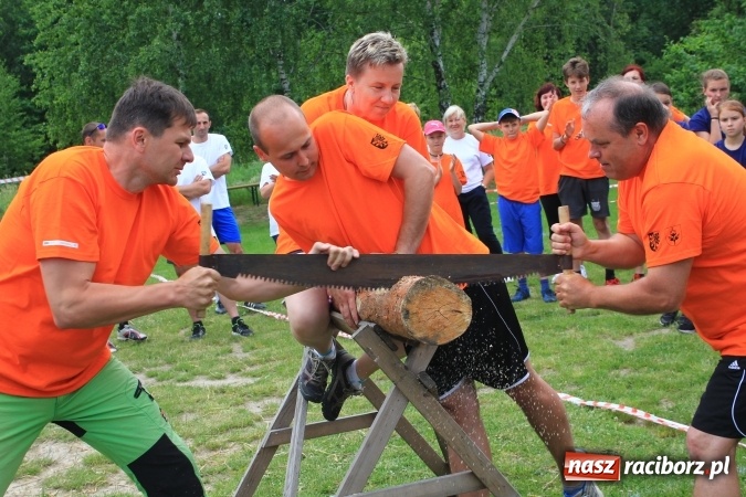 Zdjęcie w galerii na portalu naszraciborz.pl: Burzowy turniej sołectw w Łańcach. Zwyciężyła drużyna z Pogrzebienia!  wiadomości z regionu