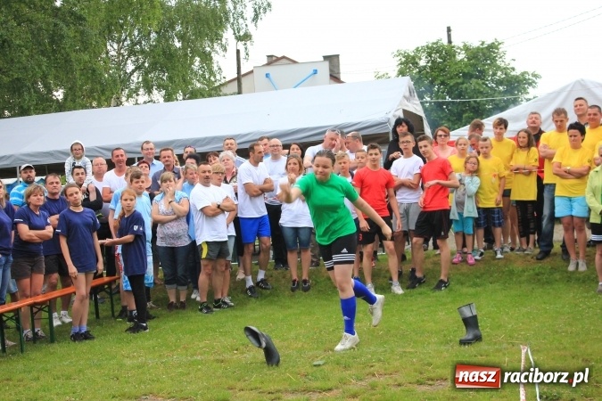 Zdjęcie w galerii na portalu naszraciborz.pl: Burzowy turniej sołectw w Łańcach. Zwyciężyła drużyna z Pogrzebienia!  wiadomości z regionu