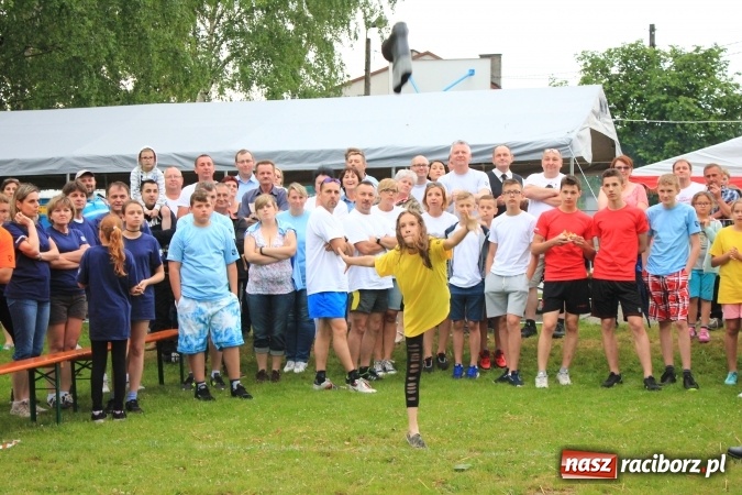 Zdjęcie w galerii na portalu naszraciborz.pl: Burzowy turniej sołectw w Łańcach. Zwyciężyła drużyna z Pogrzebienia!  wiadomości z regionu