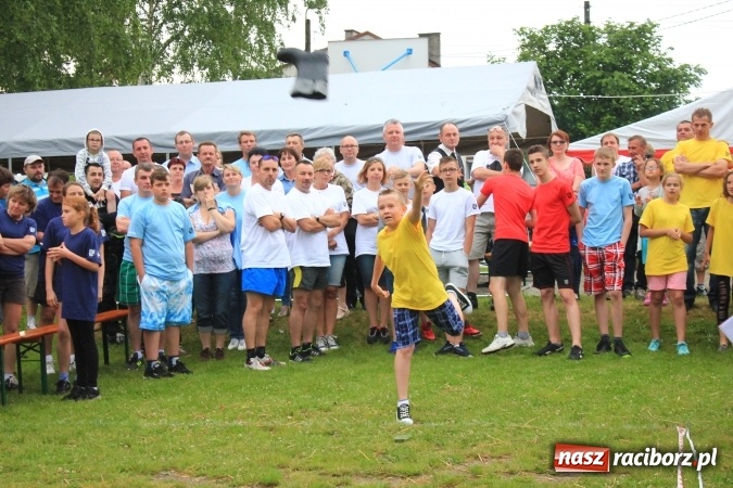 Zdjęcie w galerii na portalu naszraciborz.pl: Burzowy turniej sołectw w Łańcach. Zwyciężyła drużyna z Pogrzebienia!  wiadomości z regionu
