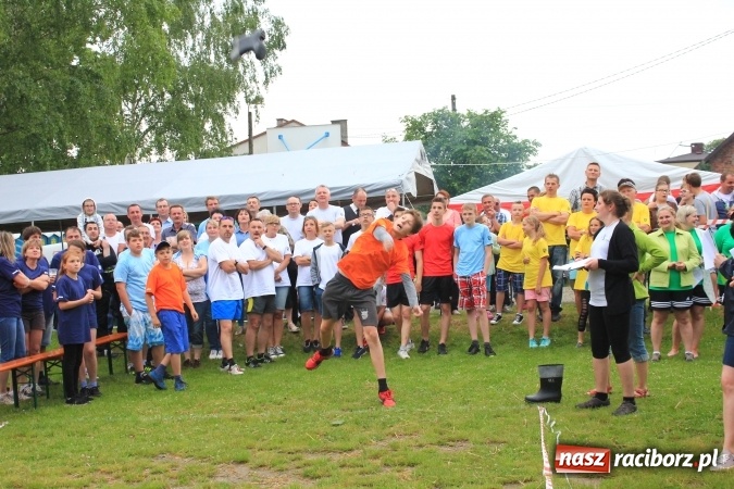 Zdjęcie w galerii na portalu naszraciborz.pl: Burzowy turniej sołectw w Łańcach. Zwyciężyła drużyna z Pogrzebienia!  wiadomości z regionu