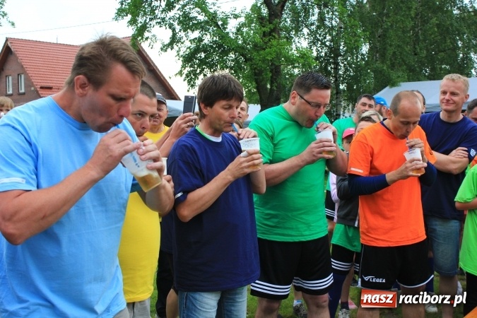 Zdjęcie w galerii na portalu naszraciborz.pl: Burzowy turniej sołectw w Łańcach. Zwyciężyła drużyna z Pogrzebienia!  wiadomości z regionu