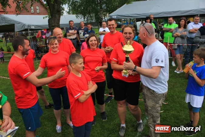Zdjęcie w galerii na portalu naszraciborz.pl: Burzowy turniej sołectw w Łańcach. Zwyciężyła drużyna z Pogrzebienia!  wiadomości z regionu
