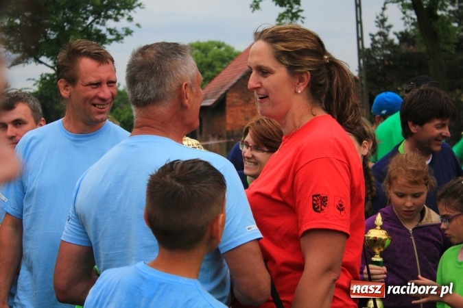 Zdjęcie w galerii na portalu naszraciborz.pl: Burzowy turniej sołectw w Łańcach. Zwyciężyła drużyna z Pogrzebienia!  wiadomości z regionu