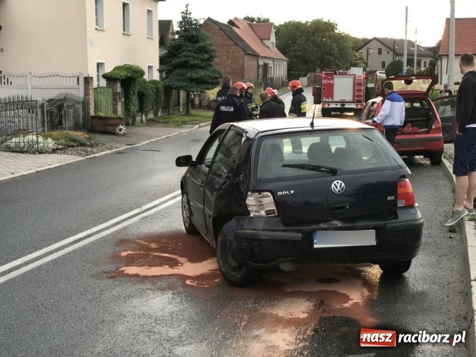 Zdjęcie w galerii na portalu naszraciborz.pl: Matka z dzieckiem w szpitalu po zderzeniu golfa z matizem na Kozielskiej wiadomości z regionu