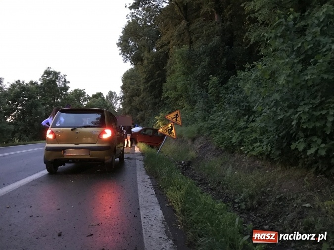 Zdjęcie w galerii na portalu naszraciborz.pl: Daewoo matiz wyleciał z drogi na Brzeskiej wiadomości z regionu