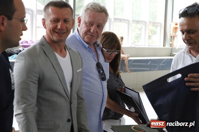 Zdjęcie w galerii na portalu naszraciborz.pl: Pływanie. 15 lat partnerstwa na pływalni ZSOMS wiadomości z regionu