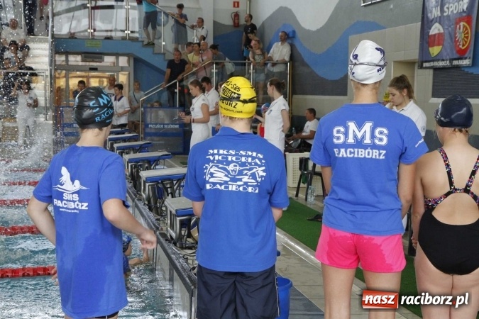 Zdjęcie w galerii na portalu naszraciborz.pl: Pływanie. 15 lat partnerstwa na pływalni ZSOMS wiadomości z regionu
