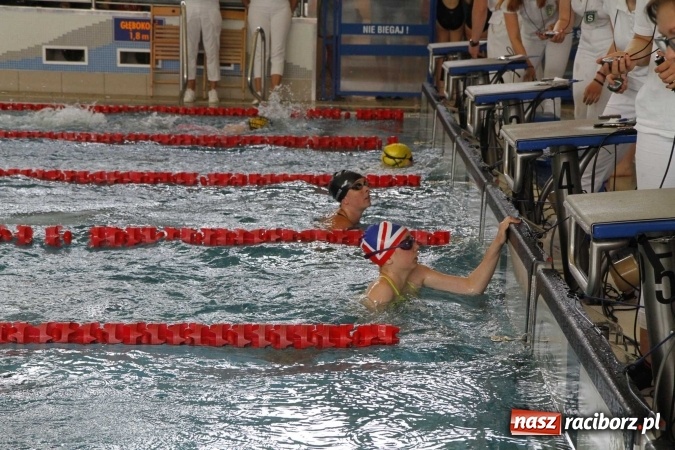 Zdjęcie w galerii na portalu naszraciborz.pl: Pływanie. 15 lat partnerstwa na pływalni ZSOMS wiadomości z regionu