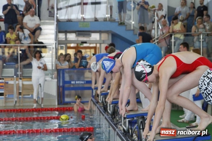 Zdjęcie w galerii na portalu naszraciborz.pl: Pływanie. 15 lat partnerstwa na pływalni ZSOMS wiadomości z regionu